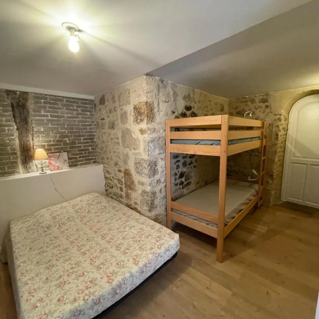 Appartement Centre Ville 4 Personnes Vayrac